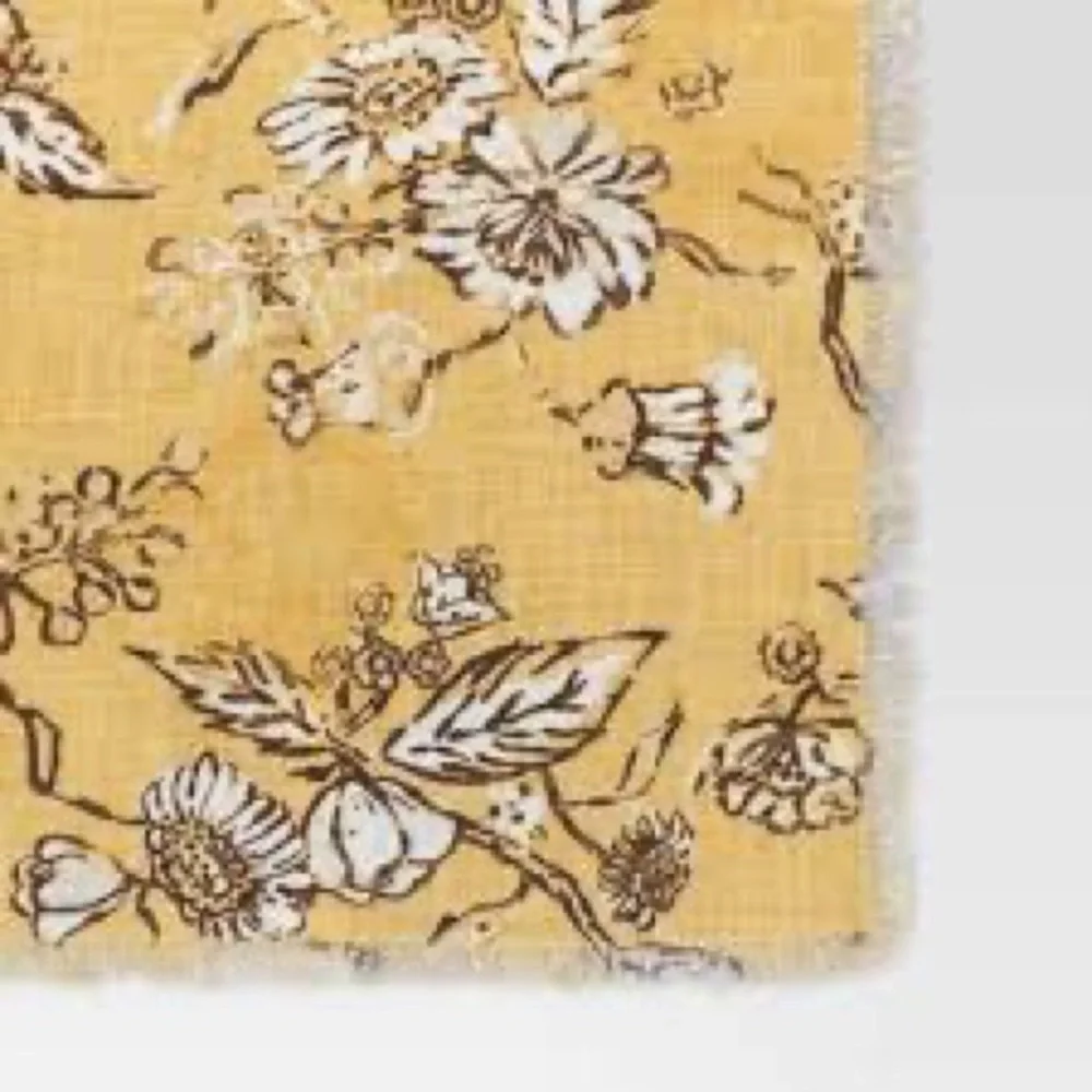 Threshold Yellow Frayed Edge Farmhouse Table Cloth Throw 50 “x 50” Vintage Style